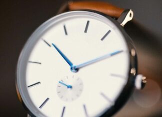 4 Best Smartwatches For 2022’s Q1 Suited For Your Sweet Kicks