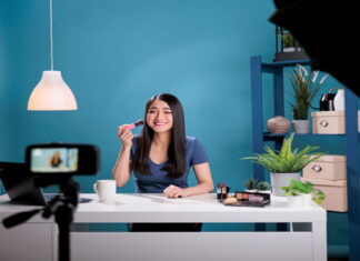 How To Be Famous On The Internet: Finding The Right Audience